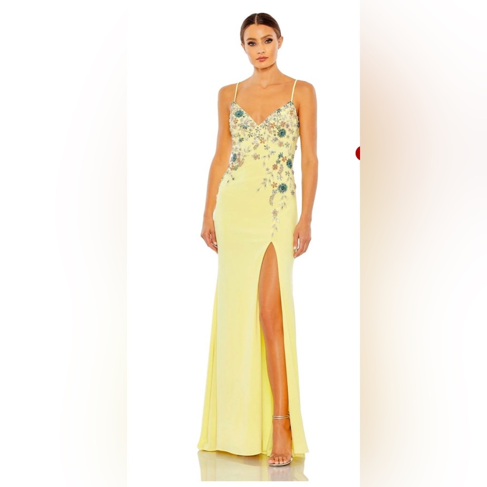 🌼 Mac Duggal Buttercup Yellow Embellished Gown – NEW Without Tags